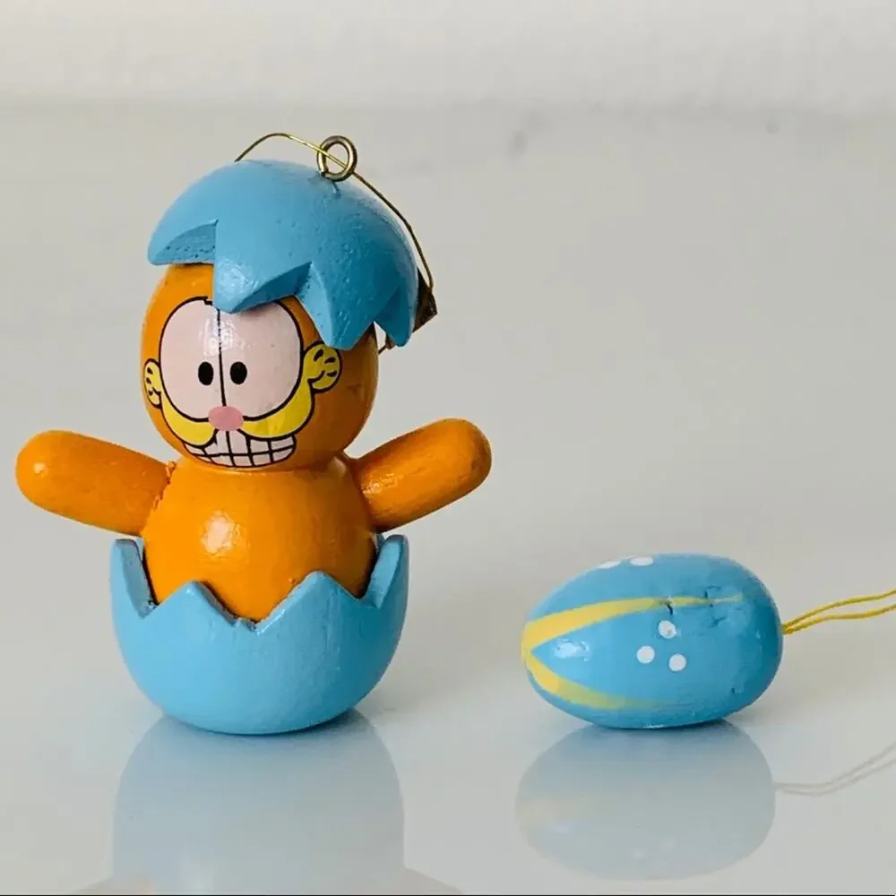 1981 Garfield Wooden Easter Ornament